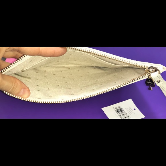 SOLD KATE SPADE BELLA ACE OF HEARTS WRISTLET - Picture 7 of 8